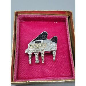 Diamond Look by Kramer Brooch Silver Plate Rhinestone Studded Grand Piano 1960s
